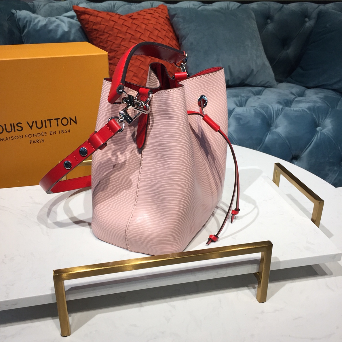 Louis Vuitton NEONOE BB Shoulder Bag Epi Leather M53609 Rose Ballerine